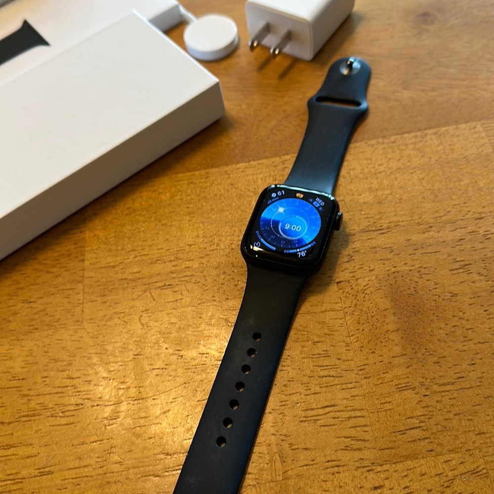 Apple Watch SE 2nd generation 40MM
